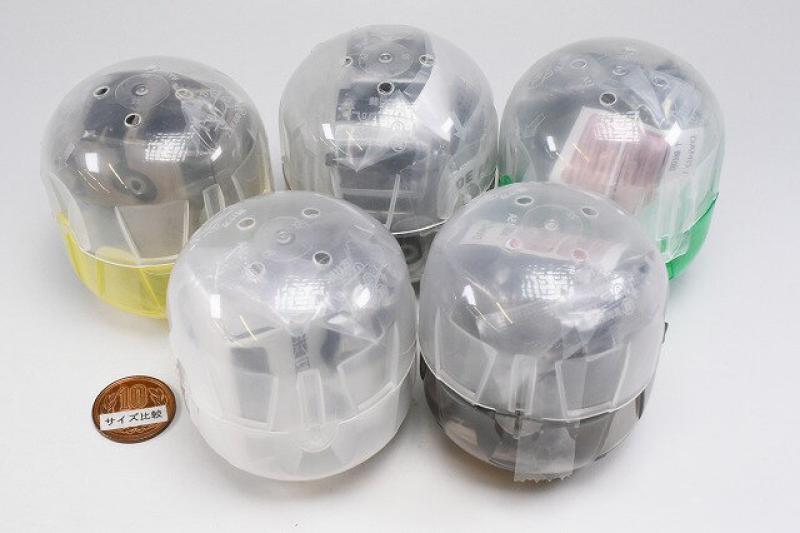 1/64PLUS ダムドハイエースカスタム デフエイス